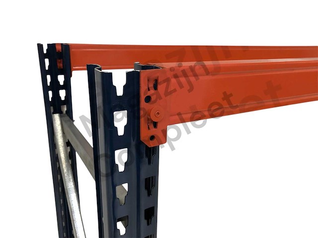 Grote zware werkbank met gladde betonplex platen. - afbeelding 5 van  5