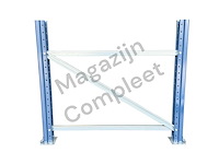 Grote zware werkbank met gladde betonplex platen. - afbeelding 10 van  18