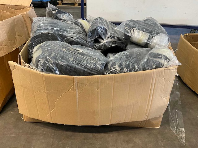 Groten partij kniebescherming - afbeelding 5 van  6