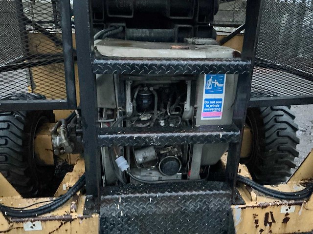 Grove manlift sm4688xt hoogwerker defect - afbeelding 13 van  29