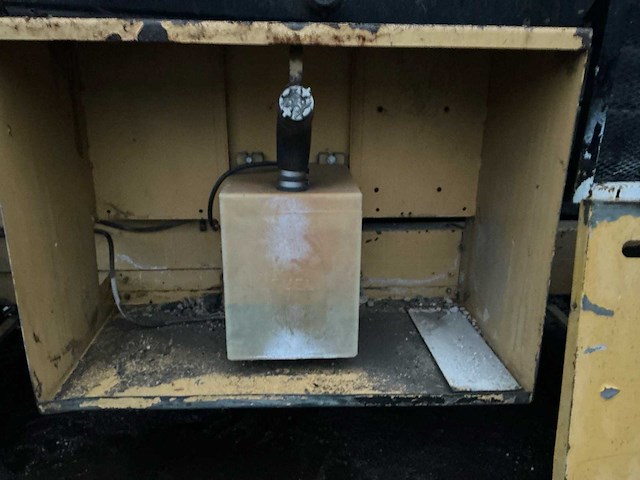 Grove manlift sm4688xt hoogwerker defect - afbeelding 11 van  29