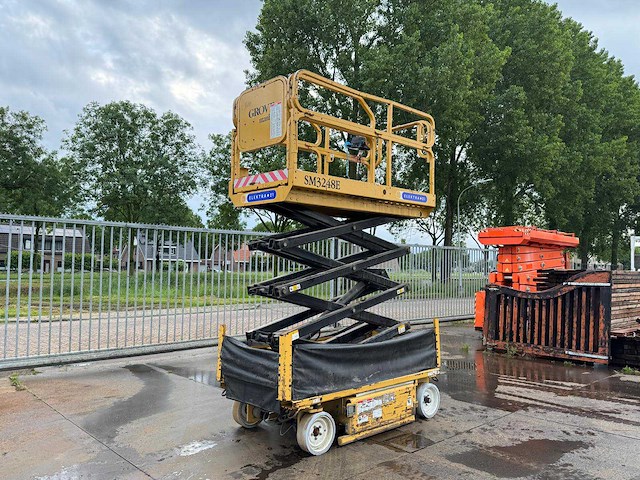 Grove sm3248e schaarhoogwerker - afbeelding 1 van  8