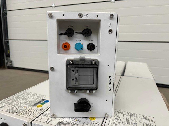 Growatt - pallet met 8 stuks incomplete growatt apx high voltage battery systems - afbeelding 3 van  7