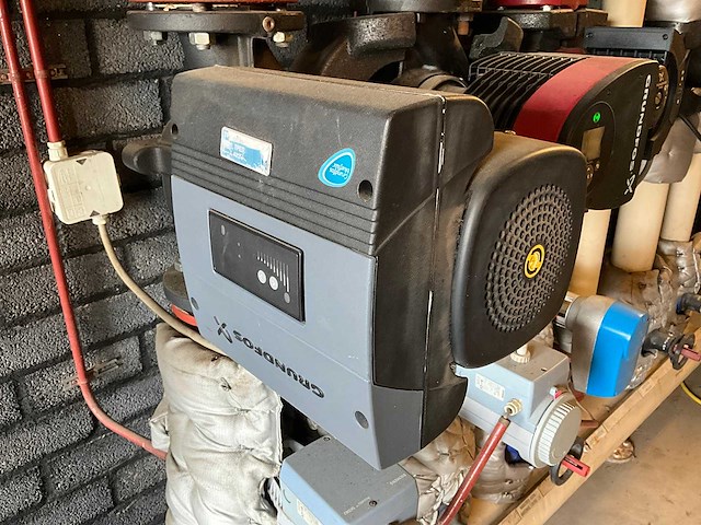 Grundfos - mge90sb2 - circulatiepomp - afbeelding 4 van  4