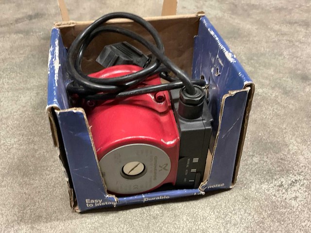 Grundfos - up a 15-90 n 160 - circulatiepomp - afbeelding 1 van  1