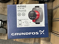 Grundfos alpha2 25-40 180 pomp - afbeelding 2 van  3