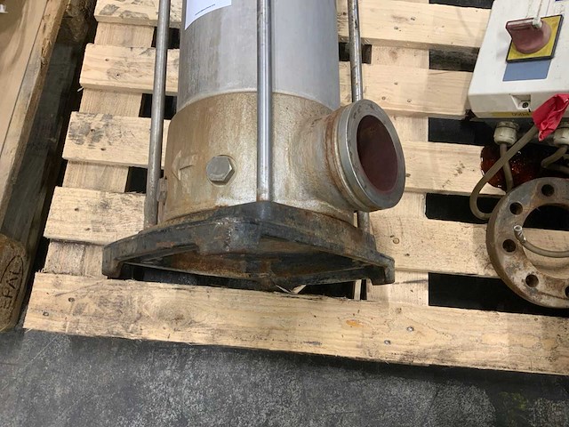 Grundfos cc122b verticale centrifugaalpomp - afbeelding 2 van  4