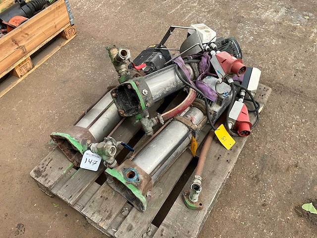 Grundfos centrifugaalpomp (3x) - afbeelding 1 van  4