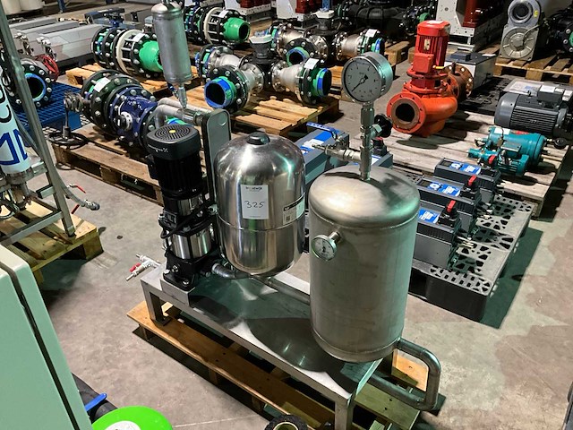 Grundfos cr15-8 rvs meertraps pompunit - afbeelding 1 van  8