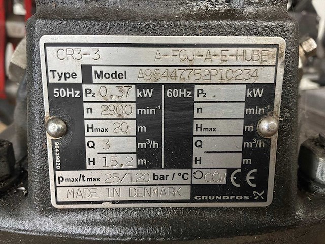 Grundfos cr3-3 verticale meertraps centrifugaalpomp - afbeelding 4 van  4