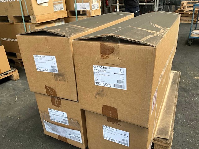 Grundfos crk2-180/18 a-w-a-auuv meertraps centrifugaalpomp (2x) - afbeelding 2 van  3
