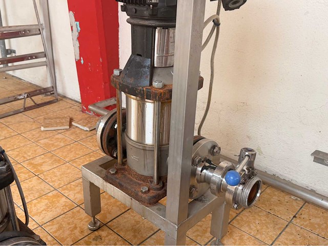 Grundfos crn1s-6 / mg100lc2 verticale meertrapspomp (2x) - afbeelding 5 van  6