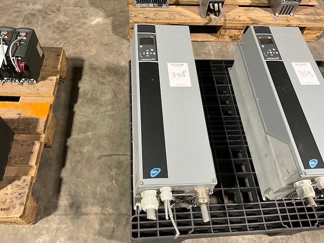 Grundfos cue202 frequentieregelaar - afbeelding 1 van  4