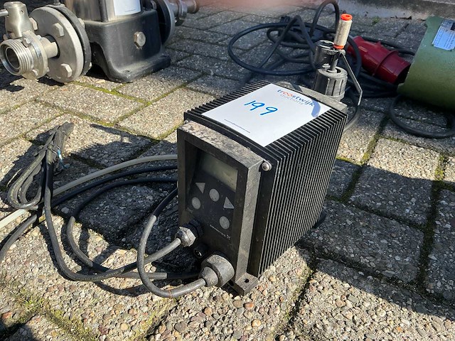 Grundfos dme12-6ar-pp/e/c-f311f doseerpomp - afbeelding 1 van  4