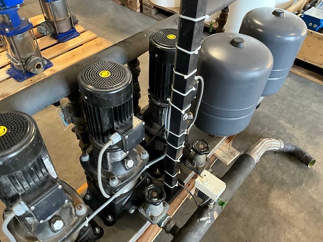 Grundfos hydro standaar 3cr 10-3 drukverhogingsinstallatie - afbeelding 7 van  9