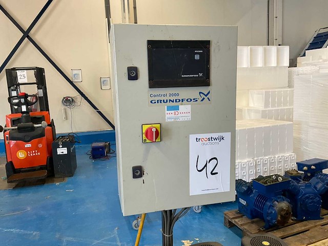 Grundfos industriële drukverhogingsinstallatie - afbeelding 2 van  6