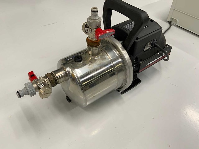 Grundfos jp 3-42 zelfaanzuigende waterpomp - afbeelding 2 van  2