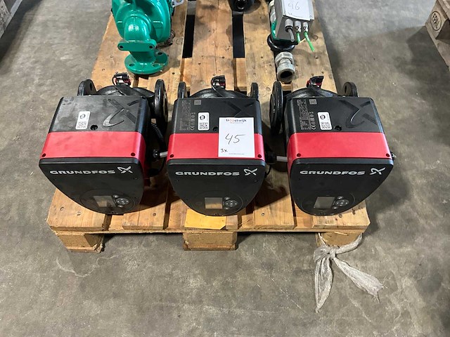 Grundfos magna3 40-100 f 220 circulatiepomp (3x) - afbeelding 1 van  5