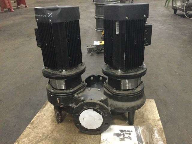 Grundfos mei0.69 waterpomp - afbeelding 1 van  4