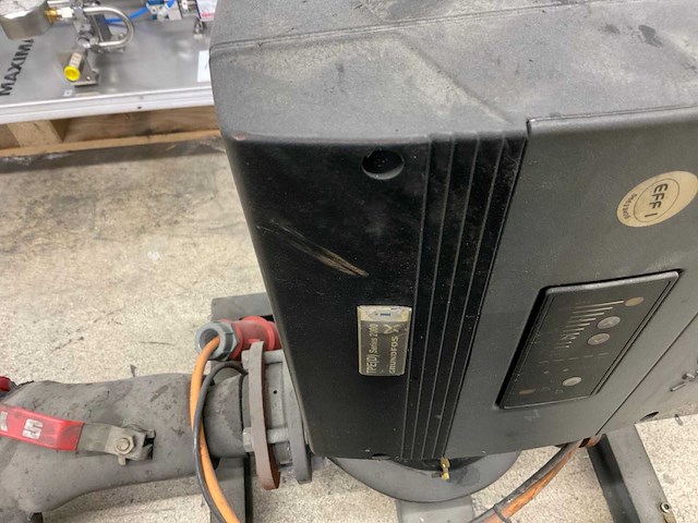 Grundfos mge132sd2-ff265-d1 centrifugaalpomp op skid (2x) - afbeelding 4 van  8