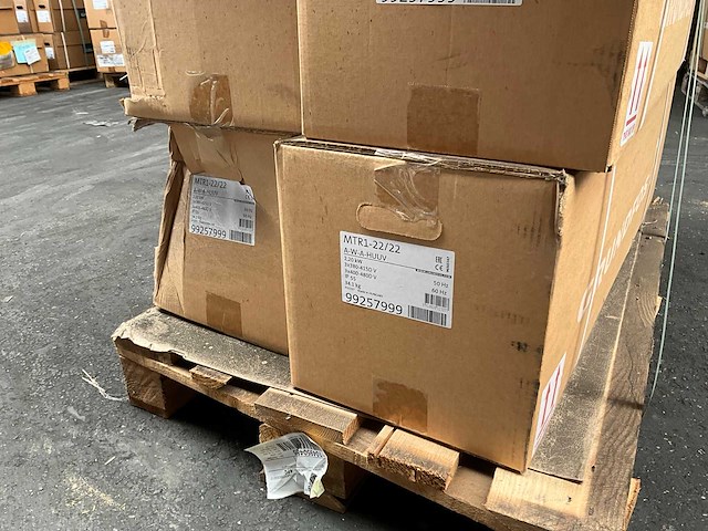 Grundfos mtr1-22/22 a-w-a-huuv verticale meertraps centrifugaalpomp (2x) - afbeelding 2 van  3