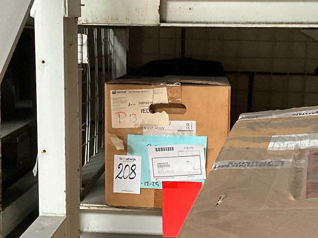 Grundfos mtr5-17/12 a-w-a-huuv verticale meertraps centrifugaal en schroefpomp (2x) - afbeelding 2 van  3