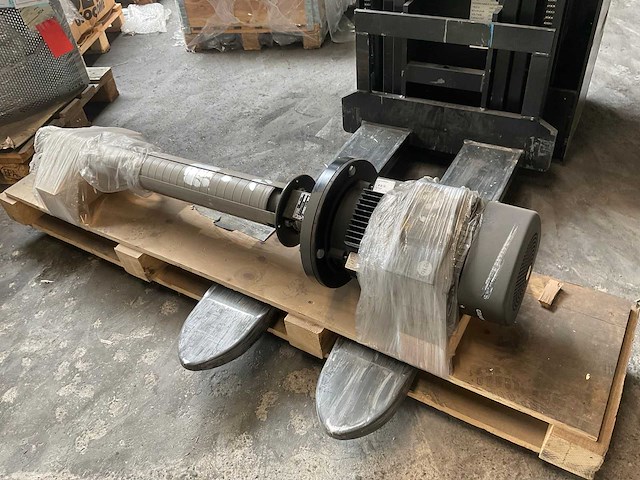 Grundfos mtr5-32 koelvloeistof pomp - afbeelding 1 van  7
