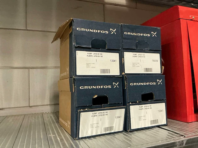 Grundfos pump up25-50 180 (4x) - afbeelding 1 van  2