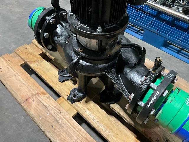 Grundfos rp 125-70/4 centrifugaalpomp - afbeelding 2 van  3