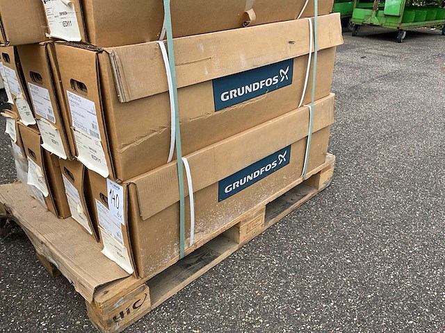 Grundfos spk2-23/15 a-w-a-auuv verticale meertraps centrifugaalpomp (6x) - afbeelding 2 van  3