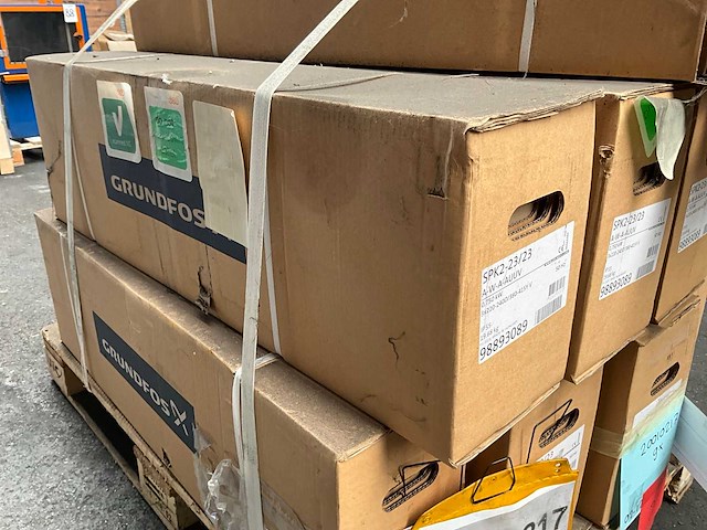 Grundfos spk2-23/23 a-w-a-auuv dompelpomp (2x) - afbeelding 2 van  3