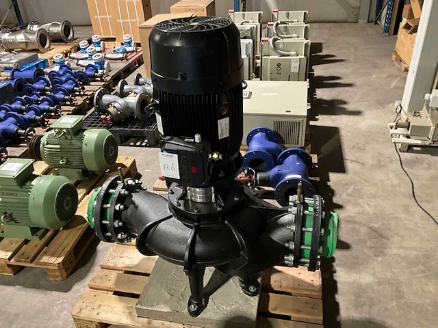 Grundfos tp 200-200/4 centrifugaalpomp - afbeelding 1 van  7