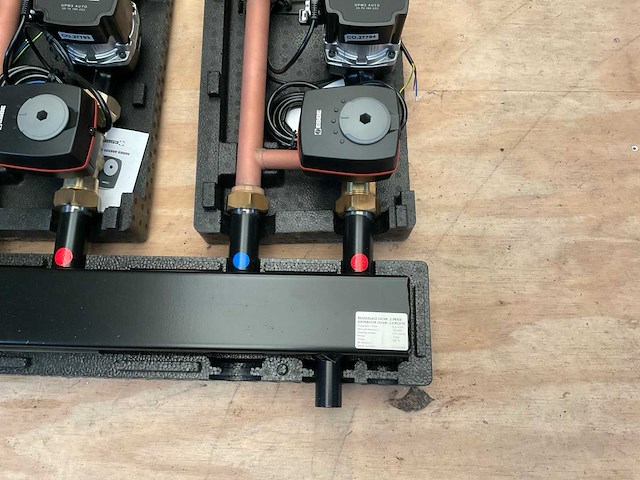 Grundfos ump3 auto 25-70 180 cv-circulatiepompen met verdeler (3x) - afbeelding 9 van  10