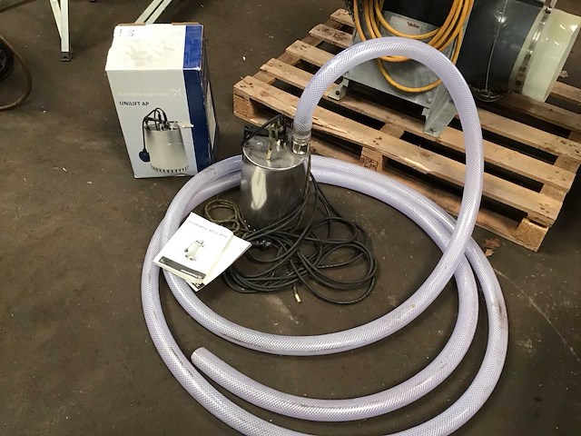 Grundfos unilift ap ap12.40.04.1 vuilwaterpomp - afbeelding 1 van  5