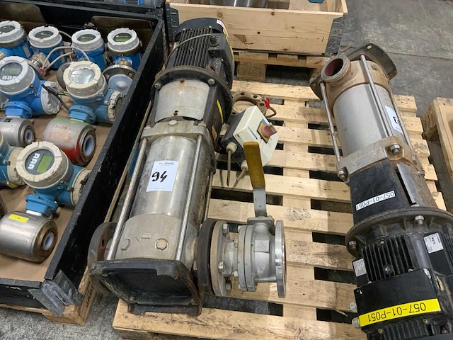 Grundfos verticale centrifugaalpomp - afbeelding 2 van  5