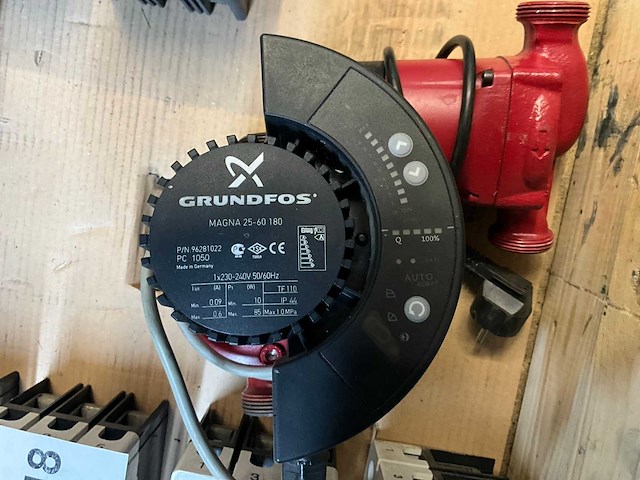 Grundfos waterpomp (3x) - afbeelding 3 van  4