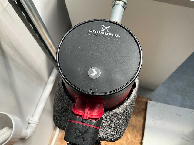 Grundfoss alpha 1 25-40 130 cv pomp - afbeelding 3 van  3