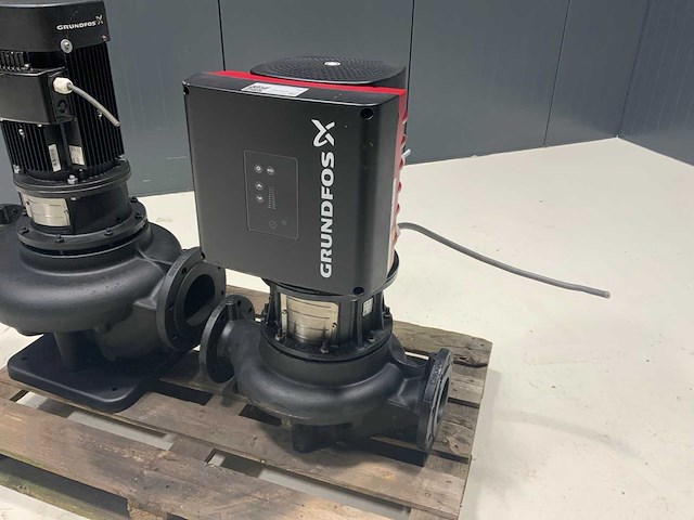Grundfoss tpe 100-170/4 a-f-a-bqqe-lwa waterpomp - afbeelding 6 van  6