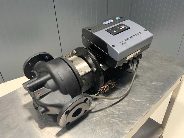 Grundfoss tpe 50 290/2-s a-f-a-baae waterpomp - afbeelding 1 van  2