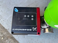 Grundfoss x cmbe 3-30 i-u-c-c-n-a hydrofoorpomp - afbeelding 2 van  5