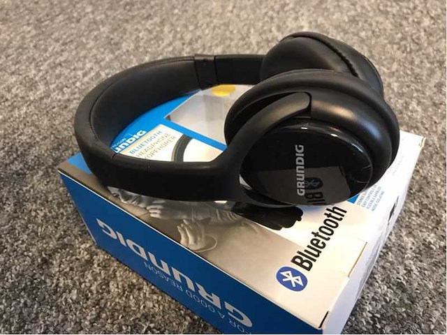 Grundig - bluetooth - hoofdtelefoon (48x) - afbeelding 3 van  4