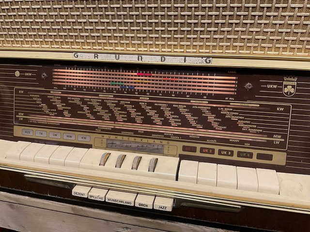 Grundig 6099 antieke radio - afbeelding 7 van  8