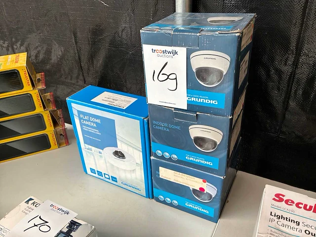Grundig beveiligingscamera (4x) - afbeelding 1 van  6