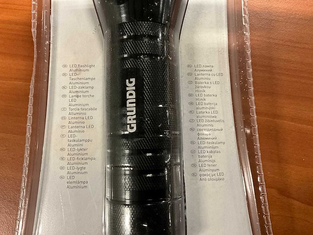 Grundig led partij zaklamp - afbeelding 5 van  10
