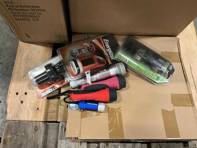 Grundig led partij zaklamp - afbeelding 7 van  10