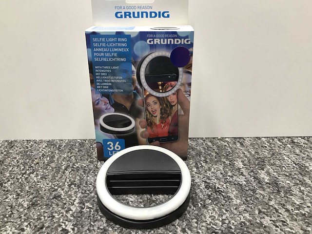 Grundig selfie-lichtring (48x) - afbeelding 1 van  4