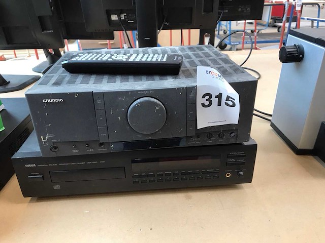 Grundig/ yamaha versterker, cd speler - afbeelding 1 van  3