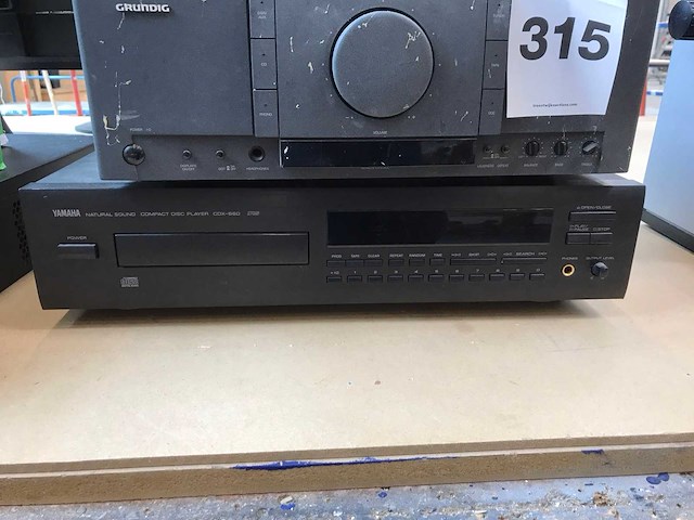 Grundig/ yamaha versterker, cd speler - afbeelding 2 van  3