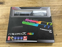 G.skill trident z rgb f4-3600c18d-32gtzr - afbeelding 1 van  2