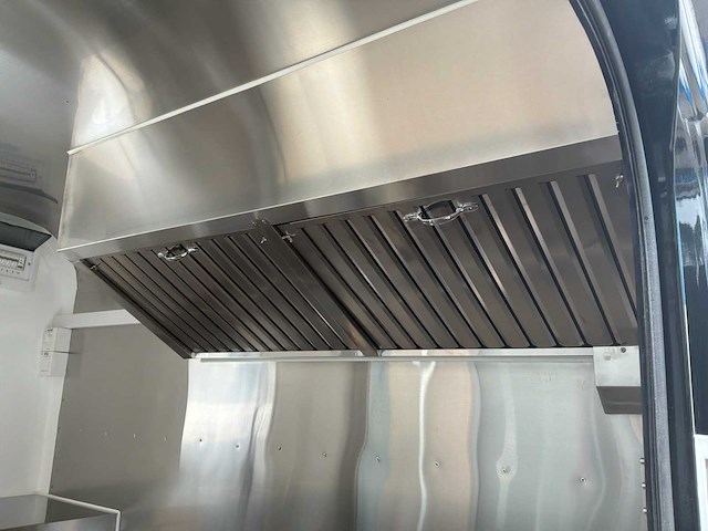 Gt compact pro 200 foodtrucks - afbeelding 3 van  26